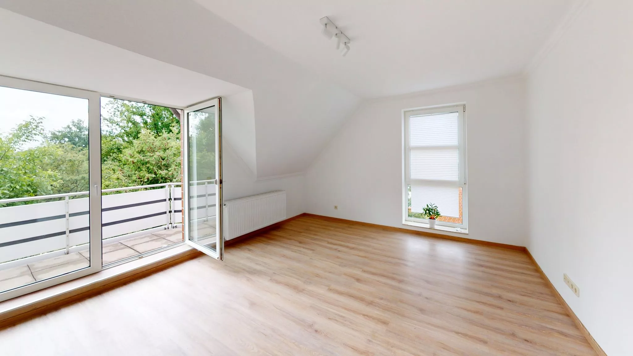 Immobilienangebot - Bruchhausen-Vilsen - Alle - Frisch saniert, mit Blick zum Koppelteich!