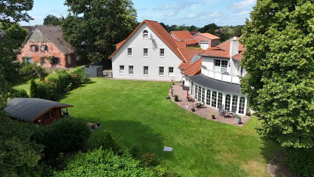 Immobilienangebot - Geestland - Alle - Gästehaus mit 10 Zimmern und 2 Ferienwohnungen – Nordsee-Nähe