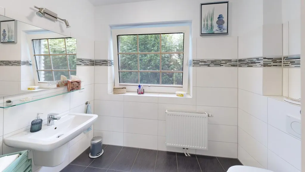 Immobilienangebot - Geestland - Alle - Gästehaus mit 10 Zimmern und 2 Ferienwohnungen – Nordsee-Nähe