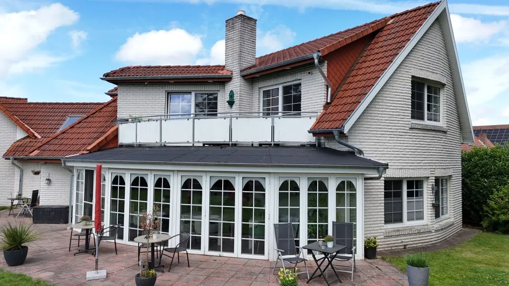 Immobilienangebot - Geestland - Alle - Gästehaus mit 10 Zimmern und 2 Ferienwohnungen – Nordsee-Nähe