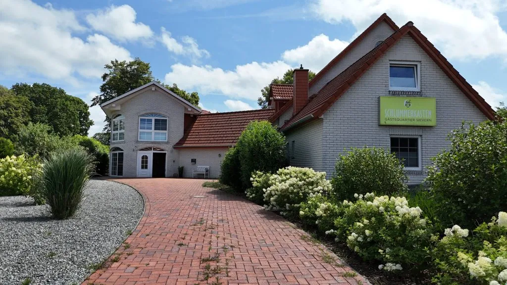 Immobilienangebot - Geestland - Alle - Gästehaus mit 10 Zimmern und 2 Ferienwohnungen – Nordsee-Nähe