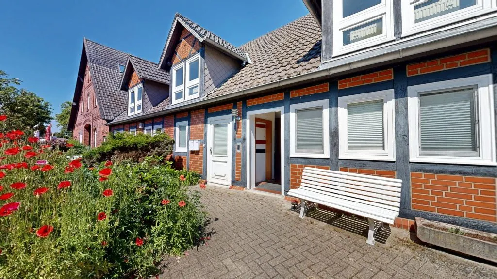 Immobilienangebot - Schwarme - Alle - Hier freut man sich auf Montag. Repräsentative Gewerbefläche im Ortskern von Schwarme.