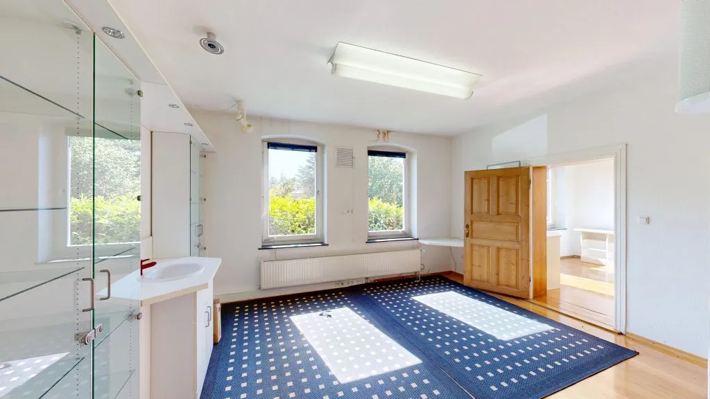 Immobilienangebot - Schwarme - Alle - Hier freut man sich auf Montag. Repräsentative Gewerbefläche im Ortskern von Schwarme.