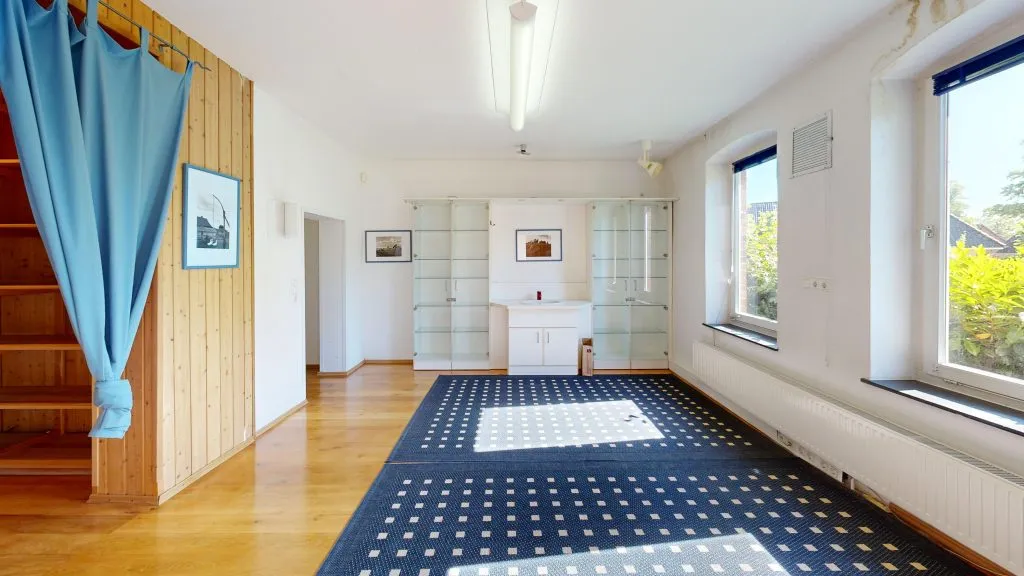 Immobilienangebot - Schwarme - Alle - Hier freut man sich auf Montag. Repräsentative Gewerbefläche im Ortskern von Schwarme.