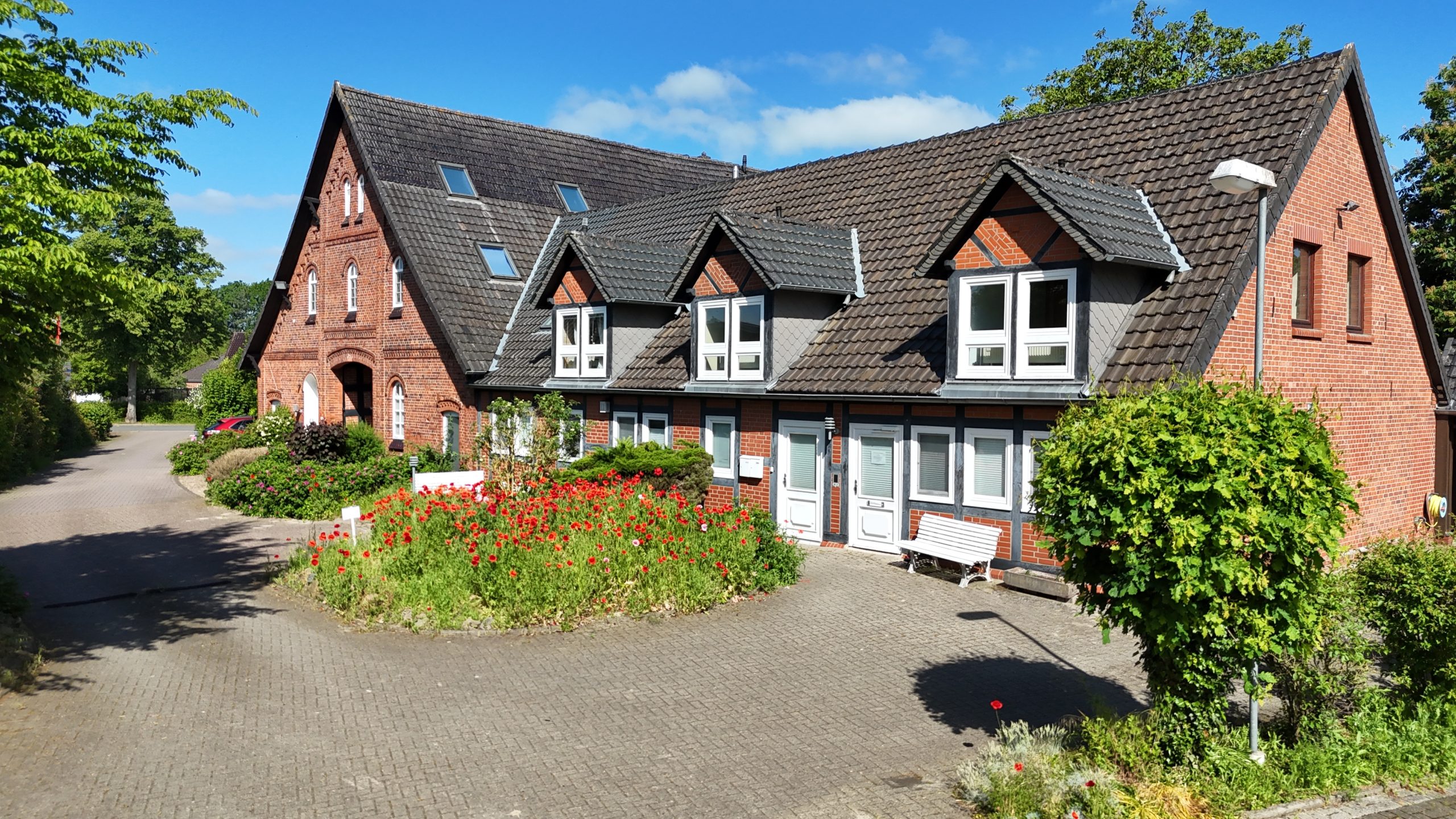 Immobilienangebot - Schwarme - Alle - Hier freut man sich auf Montag. Repräsentative Gewerbefläche im Ortskern von Schwarme.