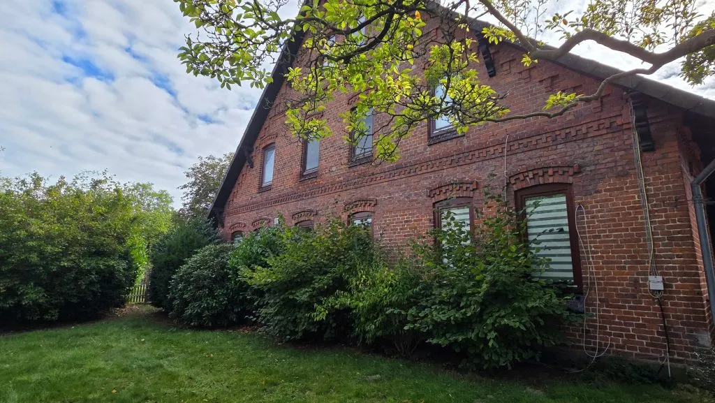 Immobilienangebot - Schwarme - Alle - Extravagantes Wohnen wie im eigenen Haus: 277 m² im Fachwerkhaus mit Wintergarten und Kamin in Schwarme
