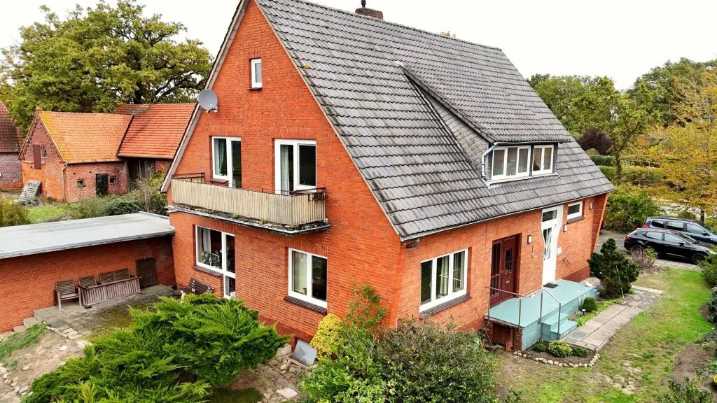 Immobilienangebot - Martfeld - Alle - Unter einem Dach Wohnen und Arbeiten: Klinkerhaus in Martfeld, das sich anpasst